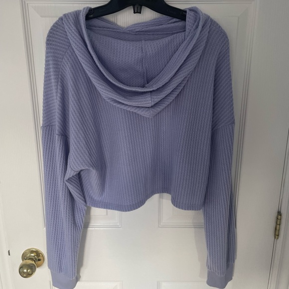 Cropped soft purple sweater! - Picture 3 of 3